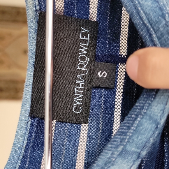 Cynthia Rowley top. - Picture 2 of 9